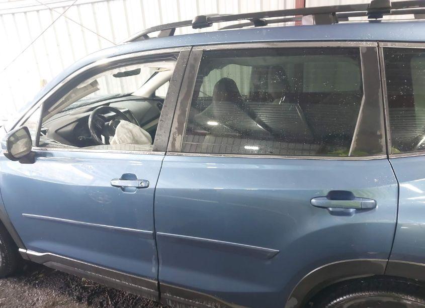 Photo 13 of 2022 Subaru Forester LIMITED (VIN JF2SKAPC5NH400770)