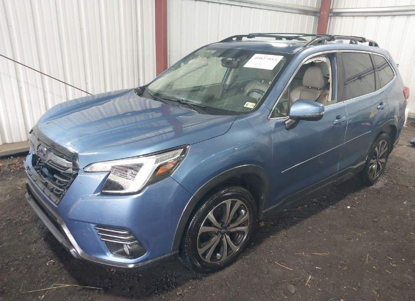 Photo 2 of 2022 Subaru Forester LIMITED (VIN JF2SKAPC5NH400770)