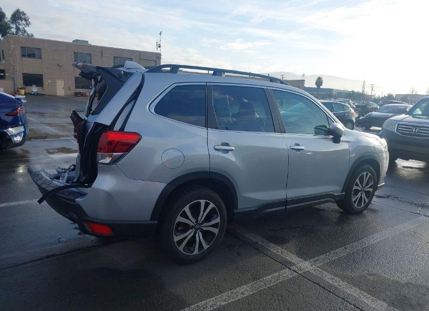 Photo 4 of 2022 Subaru Forester LIMITED (VIN JF2SKAPC5NH431081)