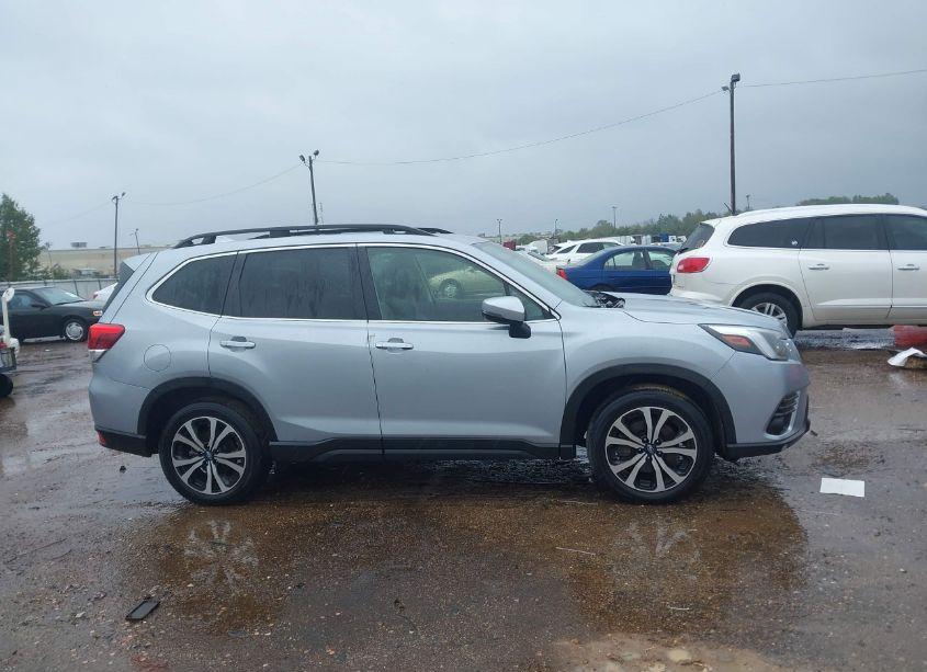 Photo 13 of 2023 Subaru Forester LIMITED (VIN JF2SKAPC5PH516568)