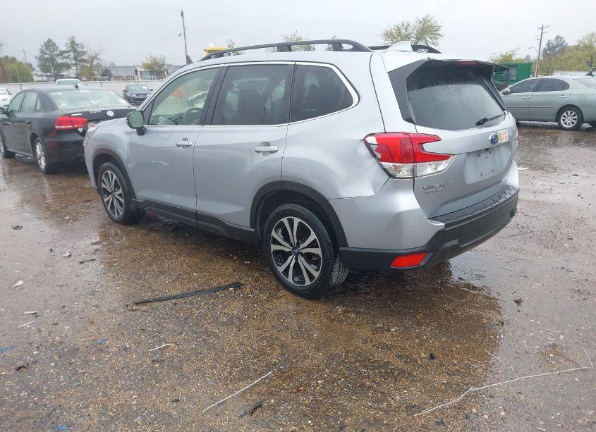 Photo 3 of 2023 Subaru Forester LIMITED (VIN JF2SKAPC5PH516568)