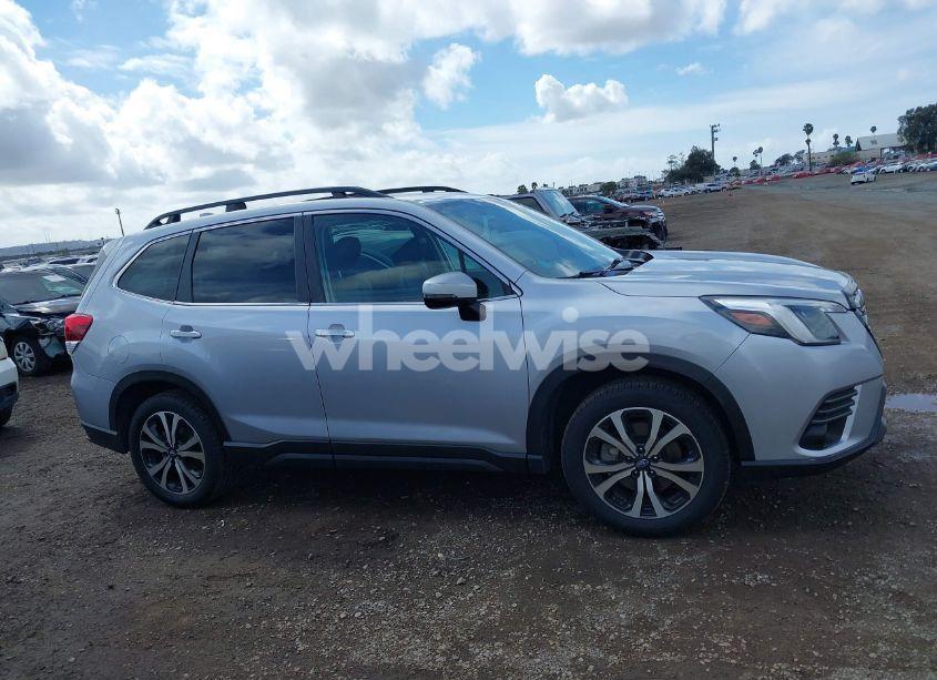 Photo 13 of 2022 Subaru Forester LIMITED (VIN JF2SKAPC6NH423569)