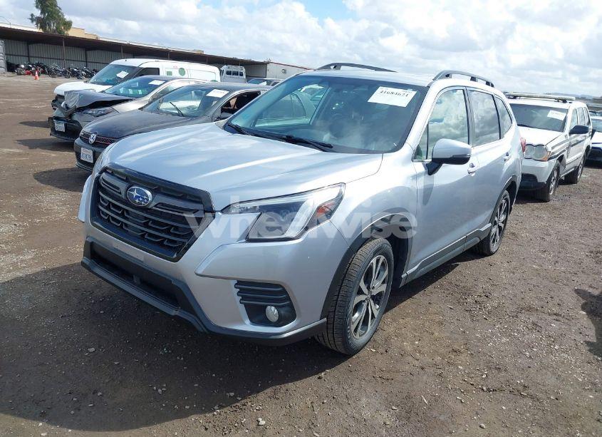 Photo 2 of 2022 Subaru Forester LIMITED (VIN JF2SKAPC6NH423569)