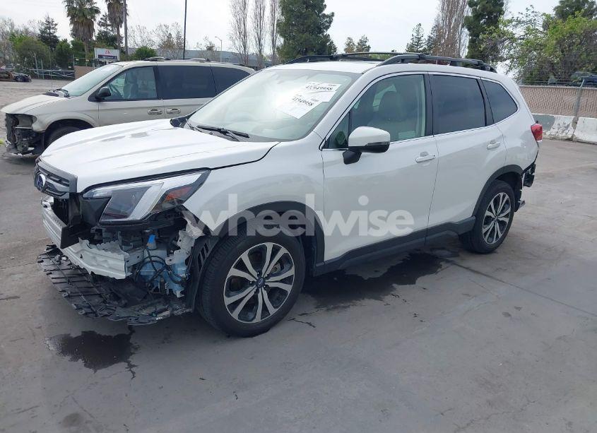 Photo 2 of 2022 Subaru Forester LIMITED (VIN JF2SKAPC6NH433308)