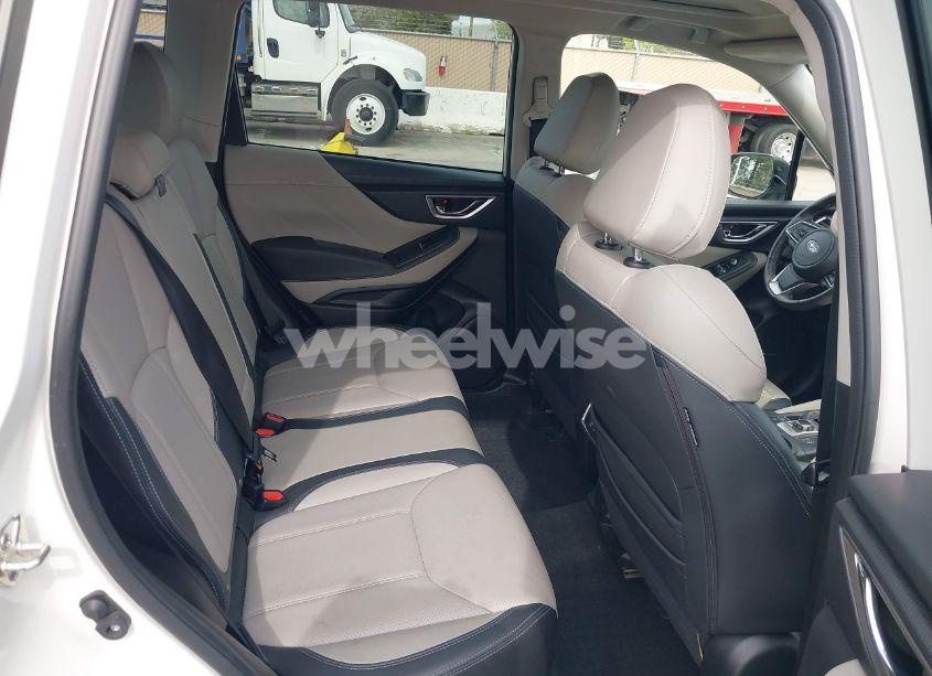 Photo 8 of 2022 Subaru Forester LIMITED (VIN JF2SKAPC6NH433308)