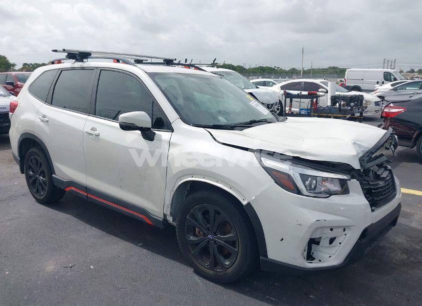 2019 Subaru Forester SPORT (VIN JF2SKAPC7KH502258) main photo