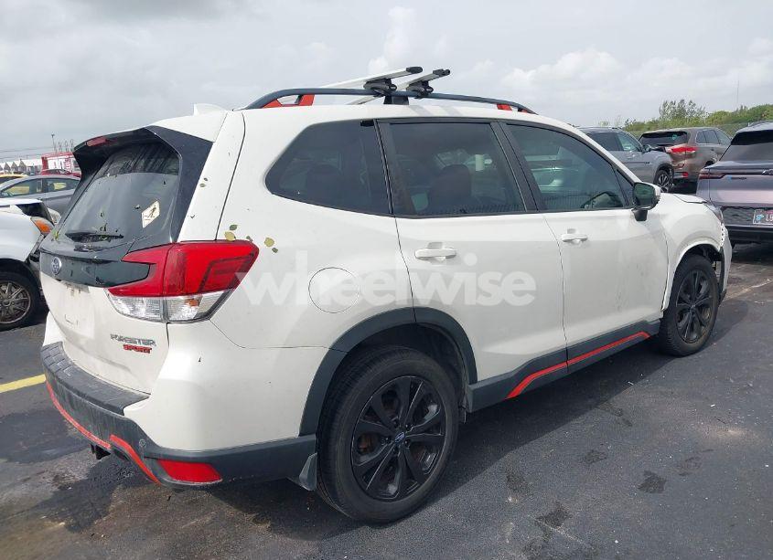 Photo 4 of 2019 Subaru Forester SPORT (VIN JF2SKAPC7KH502258)