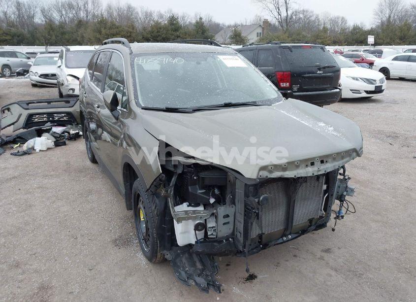 2022 Subaru Forester LIMITED (VIN JF2SKAPC8NH449025) main photo