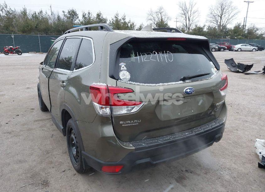 Photo 3 of 2022 Subaru Forester LIMITED (VIN JF2SKAPC8NH449025)