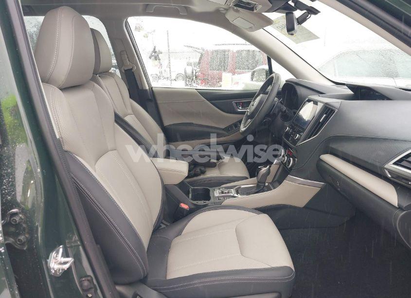 Photo 5 of 2022 Subaru Forester LIMITED (VIN JF2SKAPC8NH511040)