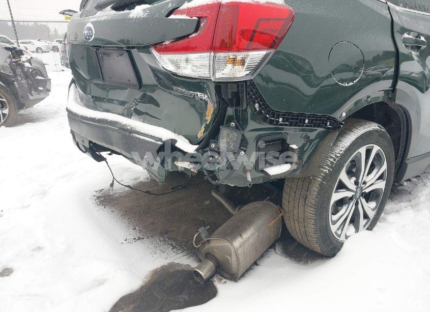 Photo 6 of 2022 Subaru Forester LIMITED (VIN JF2SKAPC8NH511040)