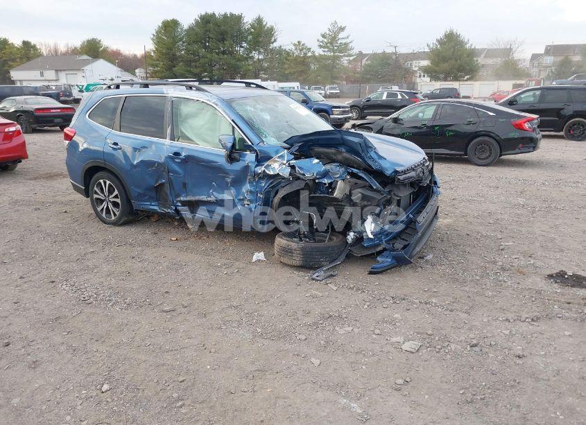 2022 Subaru Forester LIMITED (VIN JF2SKAPC9NH510320) main photo