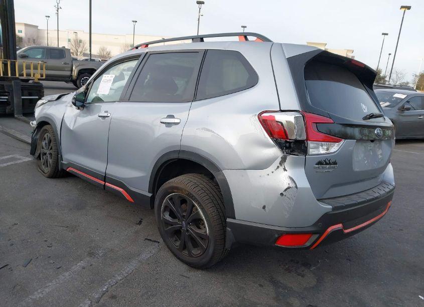 Photo 3 of 2019 Subaru Forester SPORT (VIN JF2SKAPCXKH567007)