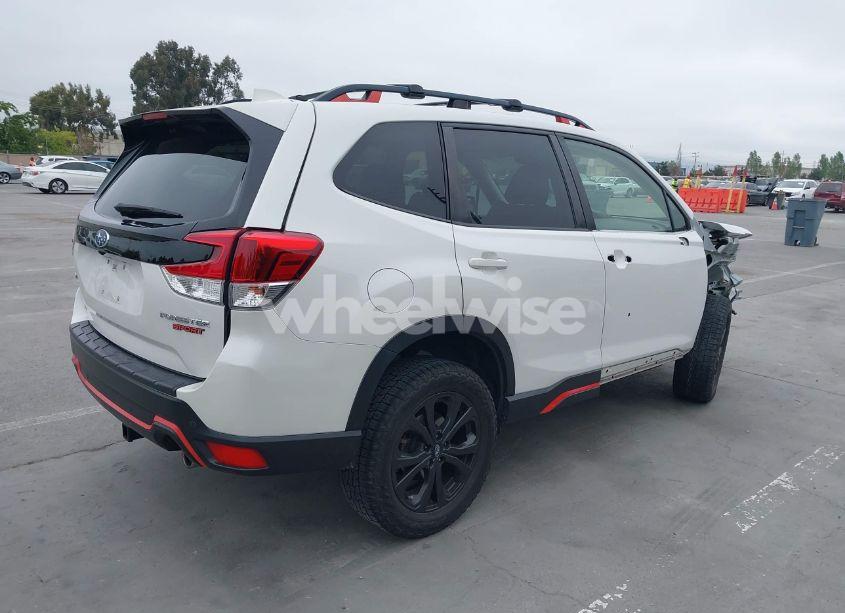 Photo 4 of 2021 Subaru Forester SPORT (VIN JF2SKARC0MH441979)