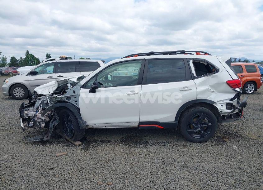 Photo 14 of 2021 Subaru Forester SPORT (VIN JF2SKARC0MH506247)