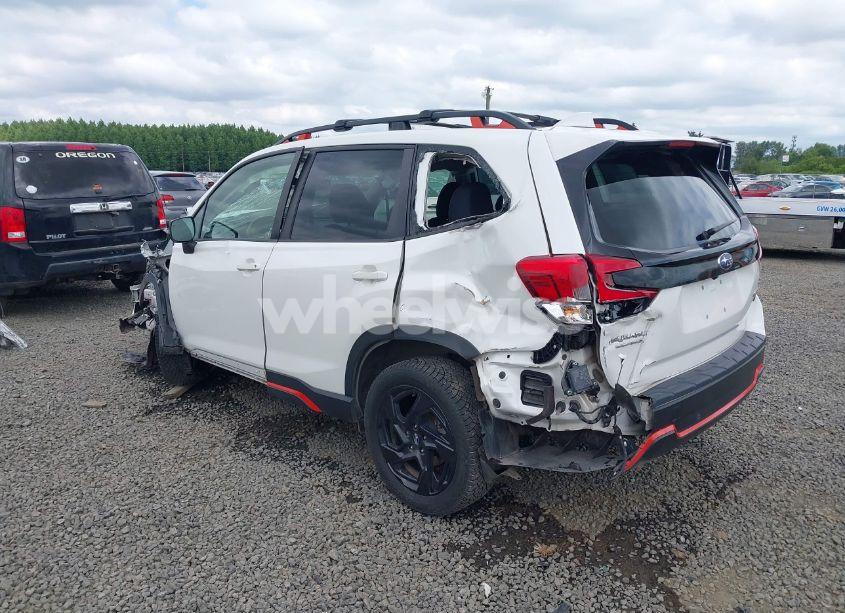 Photo 3 of 2021 Subaru Forester SPORT (VIN JF2SKARC0MH506247)