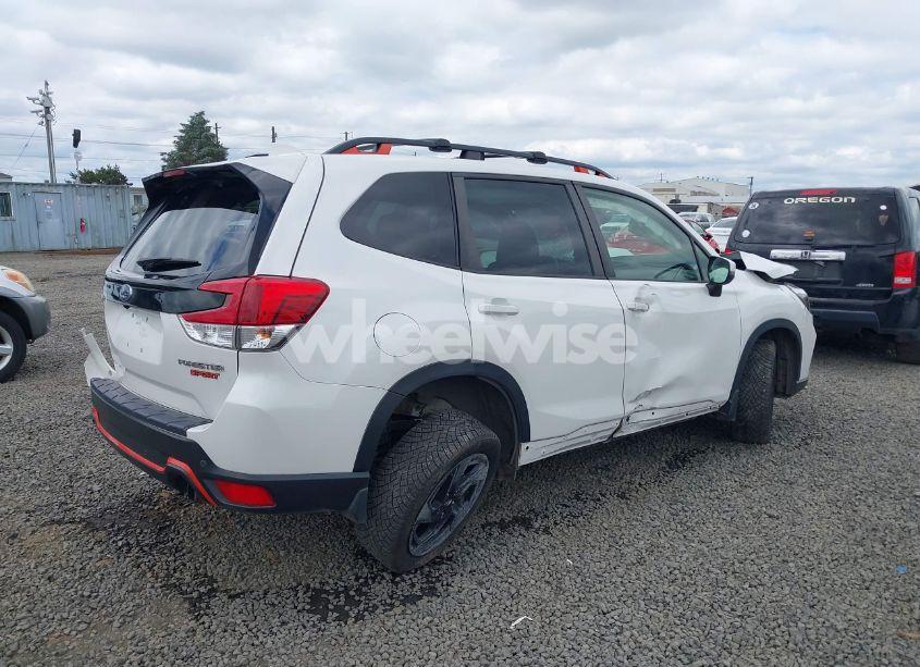 Photo 4 of 2021 Subaru Forester SPORT (VIN JF2SKARC0MH506247)