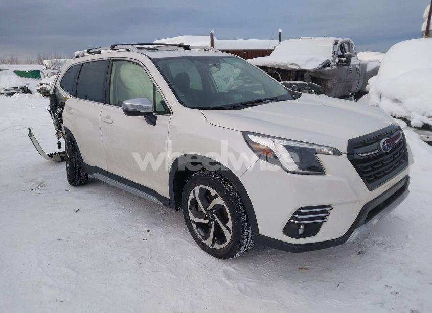 2022 Subaru Forester TOURING (VIN JF2SKARC0NH408191) main photo