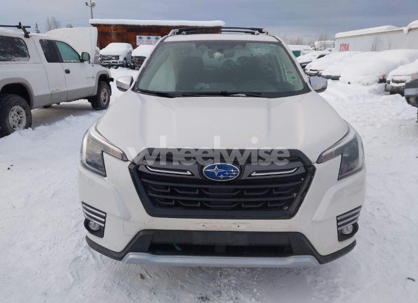 Photo 12 of 2022 Subaru Forester TOURING (VIN JF2SKARC0NH408191)