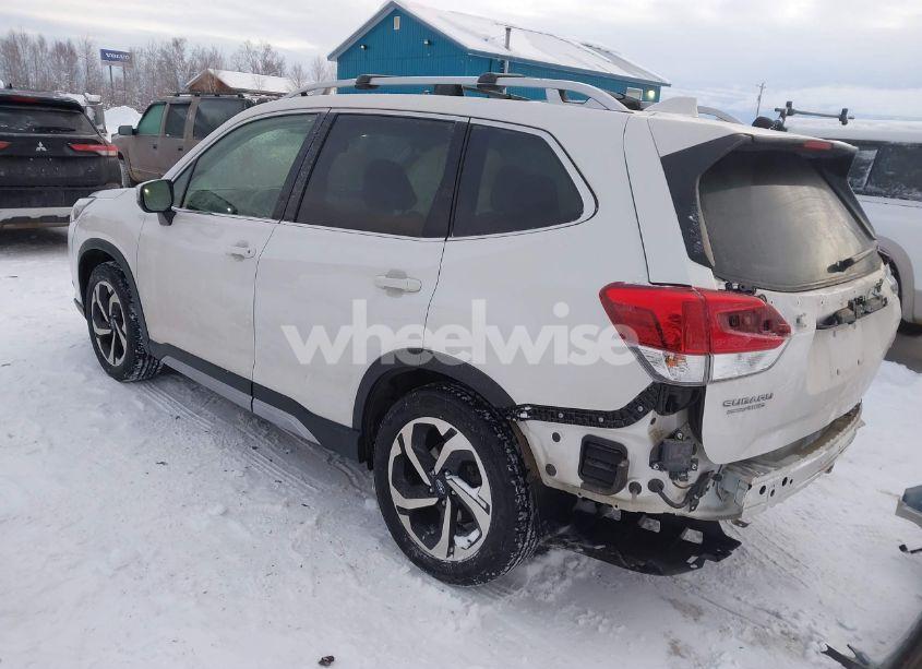 Photo 3 of 2022 Subaru Forester TOURING (VIN JF2SKARC0NH408191)