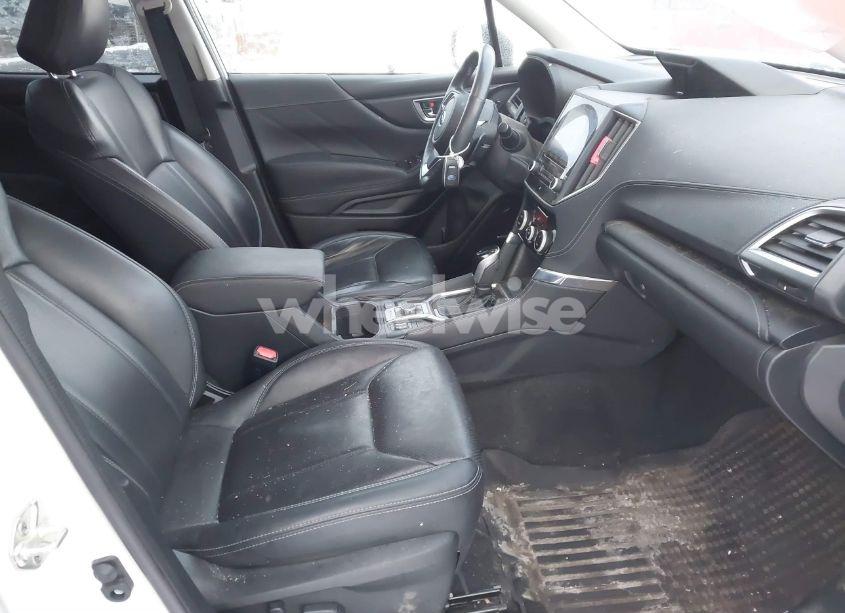 Photo 5 of 2022 Subaru Forester TOURING (VIN JF2SKARC0NH408191)