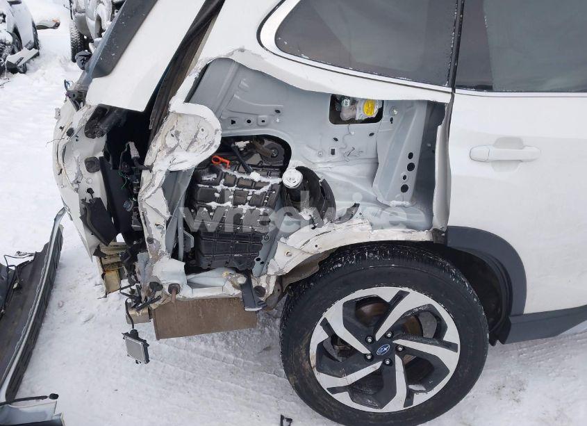 Photo 6 of 2022 Subaru Forester TOURING (VIN JF2SKARC0NH408191)