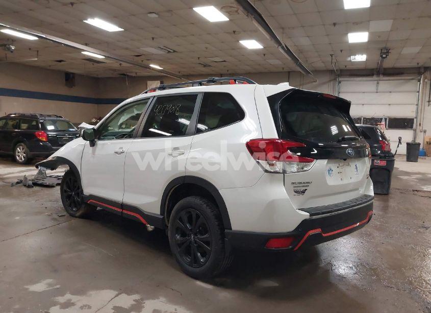 Photo 3 of 2021 Subaru Forester SPORT (VIN JF2SKARC1MH457589)