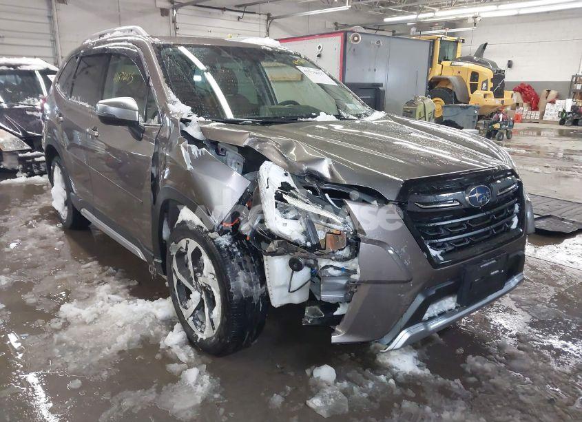 2023 Subaru Forester TOURING (VIN JF2SKARC1PH506746) main photo