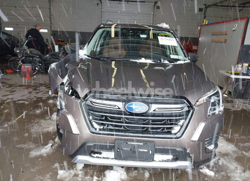 Photo 13 of 2023 Subaru Forester TOURING (VIN JF2SKARC1PH506746)