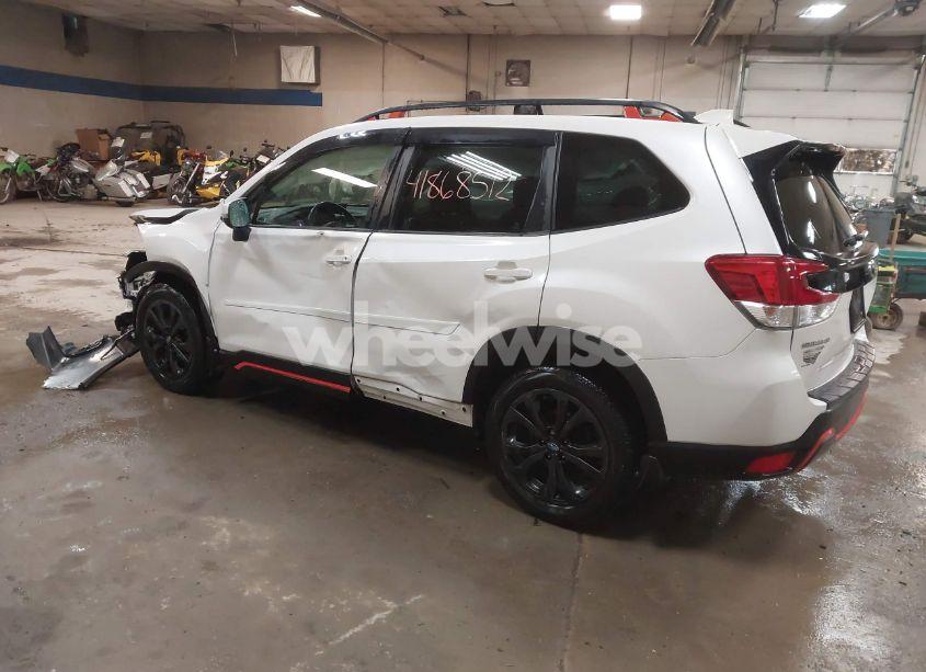 Photo 3 of 2020 Subaru Forester SPORT (VIN JF2SKARC2LH425541)