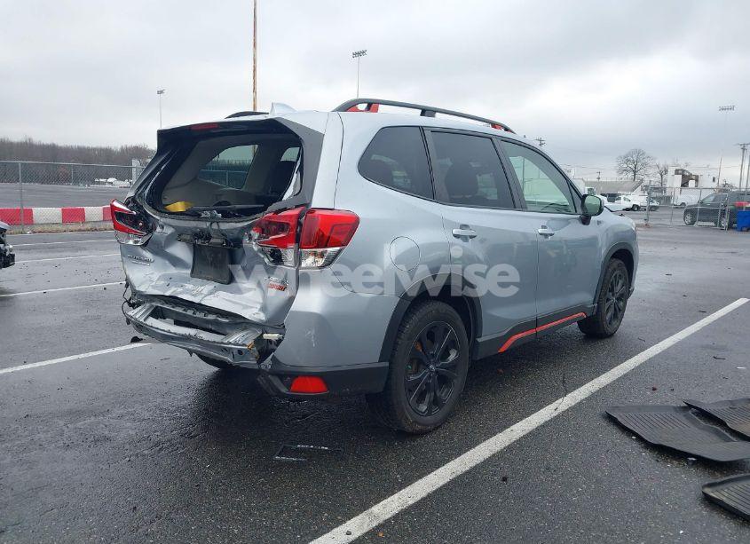 Photo 4 of 2021 Subaru Forester SPORT (VIN JF2SKARC3MH418177)