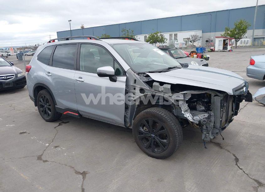 2020 Subaru Forester SPORT (VIN JF2SKARC4LH452935) main photo