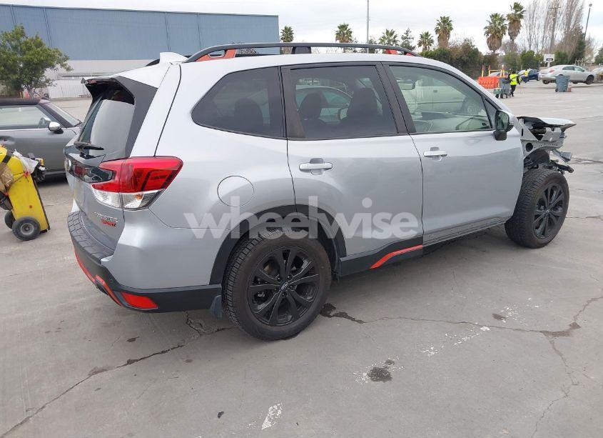 Photo 4 of 2020 Subaru Forester SPORT (VIN JF2SKARC4LH452935)