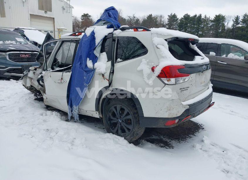 Photo 3 of 2021 Subaru Forester SPORT (VIN JF2SKARC4MH402716)