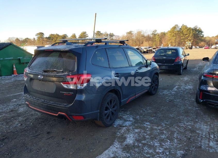 Photo 4 of 2021 Subaru Forester SPORT (VIN JF2SKARC4MH498928)