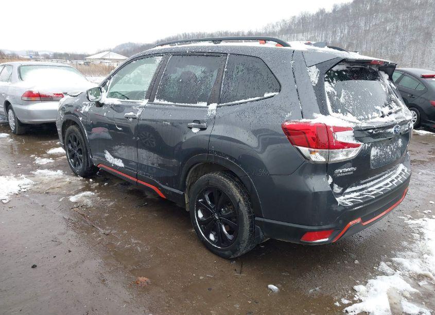 Photo 3 of 2021 Subaru Forester SPORT (VIN JF2SKARC4MH532205)