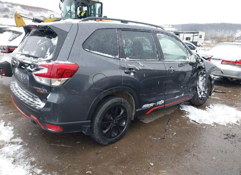 Photo 4 of 2021 Subaru Forester SPORT (VIN JF2SKARC4MH532205)