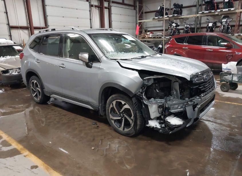 2023 Subaru Forester TOURING (VIN JF2SKARC4PH526733) main photo