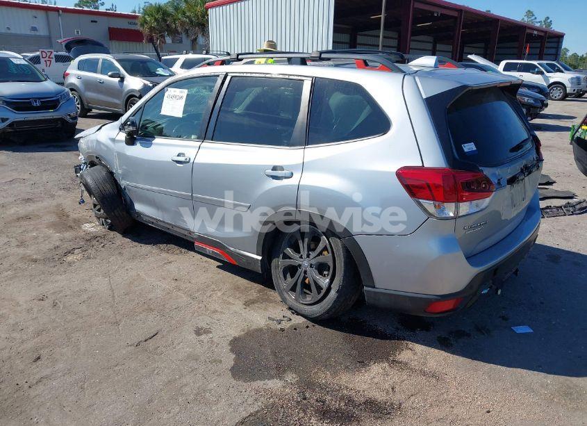 Photo 3 of 2021 Subaru Forester SPORT (VIN JF2SKARC5MH419380)