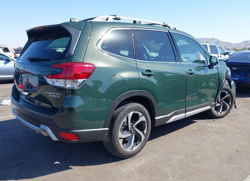 Photo 4 of 2023 Subaru Forester TOURING (VIN JF2SKARC5PH425359)