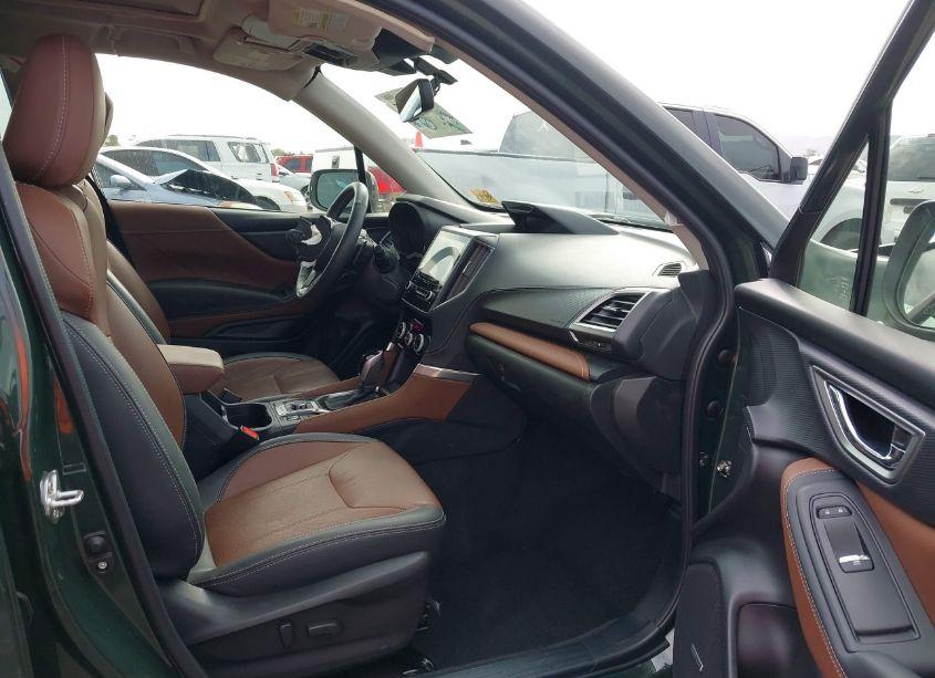 Photo 5 of 2023 Subaru Forester TOURING (VIN JF2SKARC5PH425359)