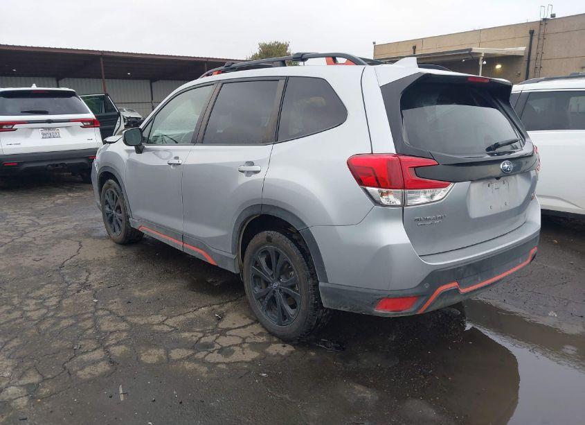 Photo 3 of 2021 Subaru Forester SPORT (VIN JF2SKARC7MH518122)