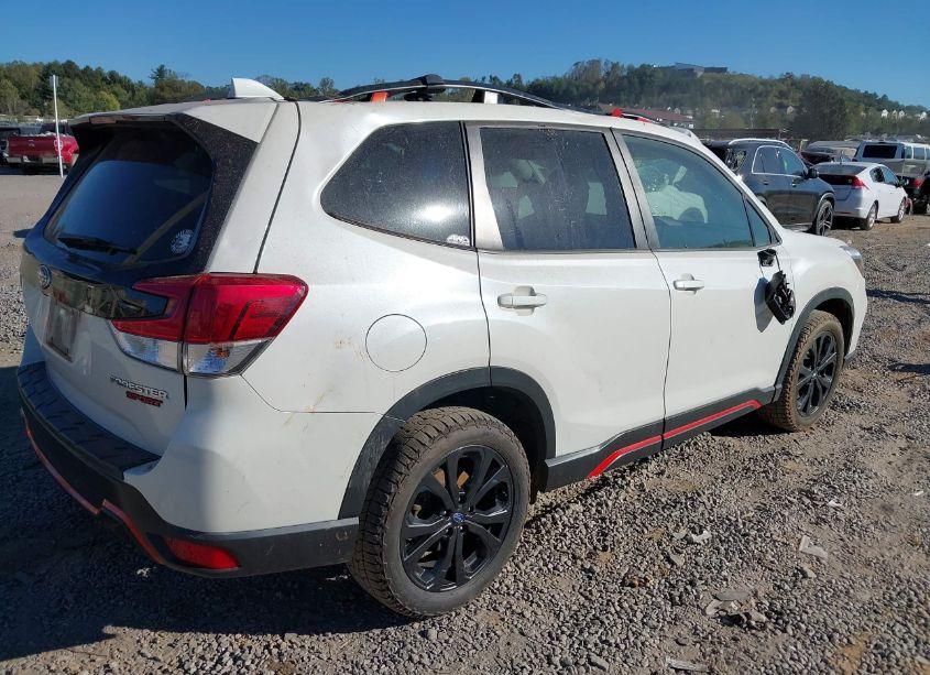 Photo 4 of 2020 Subaru Forester SPORT (VIN JF2SKARC8LH550401)