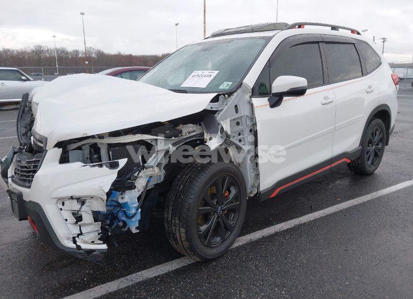 Photo 2 of 2020 Subaru Forester SPORT (VIN JF2SKARC8LH569904)