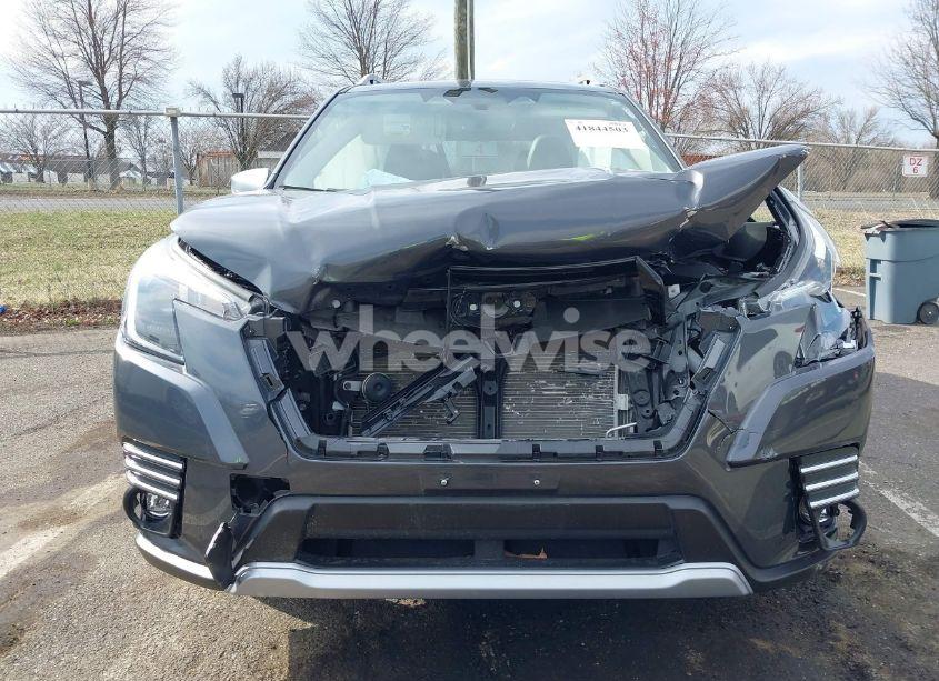 Photo 12 of 2022 Subaru Forester TOURING (VIN JF2SKARC8NH525968)