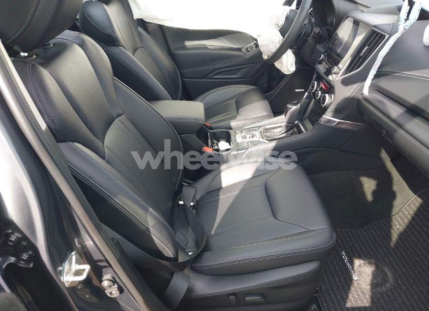 Photo 5 of 2022 Subaru Forester TOURING (VIN JF2SKARC8NH525968)