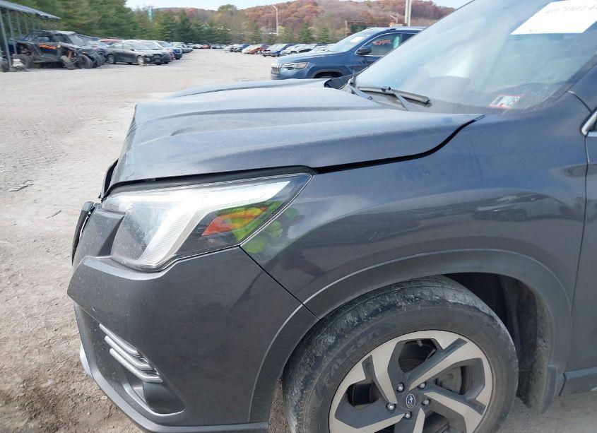 Photo 18 of 2022 Subaru Forester TOURING (VIN JF2SKARC9NH525963)