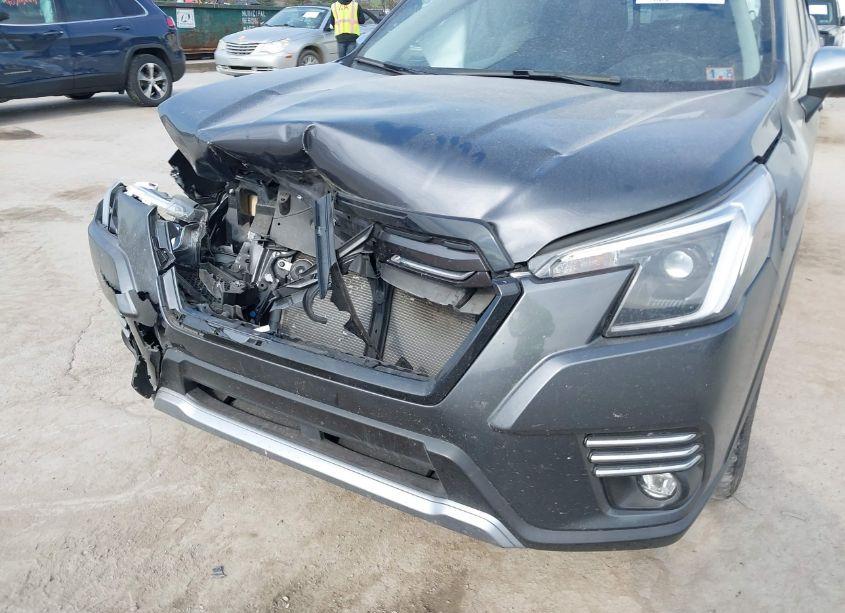 Photo 19 of 2022 Subaru Forester TOURING (VIN JF2SKARC9NH525963)