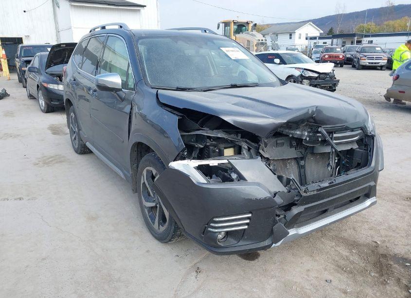 Photo 6 of 2022 Subaru Forester TOURING (VIN JF2SKARC9NH525963)