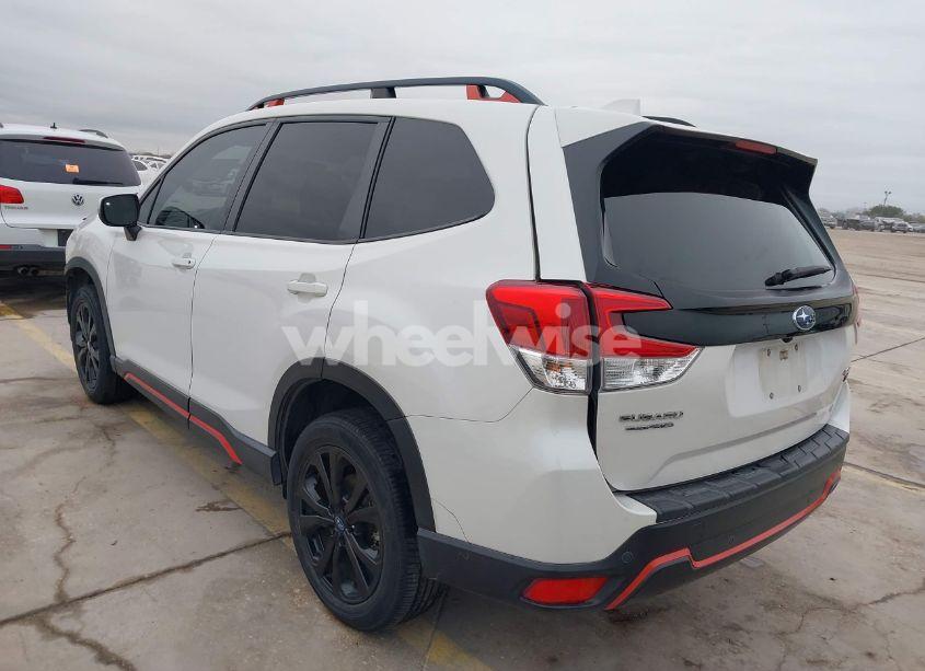 Photo 3 of 2020 Subaru Forester SPORT (VIN JF2SKARCXLH400158)